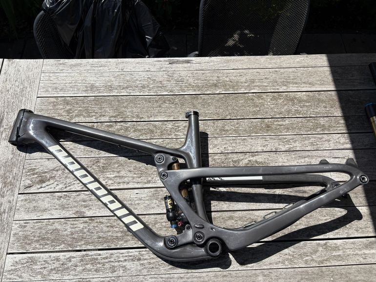 Used Propain Hugene CF 29" 2022 Frameset 2022 Mountainbike, Black — image 2 of 9