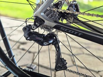 Used Scott Addict SE disc 2019 2019 Road & Gravel, Light Gray — image 7 of 12