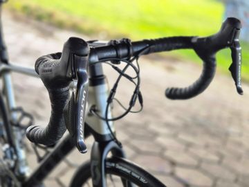 Used Scott Addict SE disc 2019 2019 Road & Gravel, Light Gray — image 9 of 12