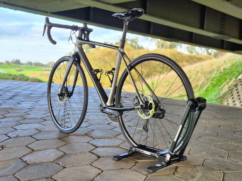 Used Scott Addict SE disc 2019 2019 Road & Gravel, Light Gray — image 4 of 12