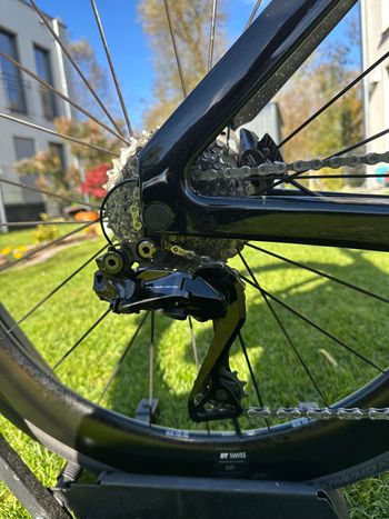 Used Canyon Aeroad CFR Cosmos 2023 2023 Road & Gravel, Black — image 4 of 5