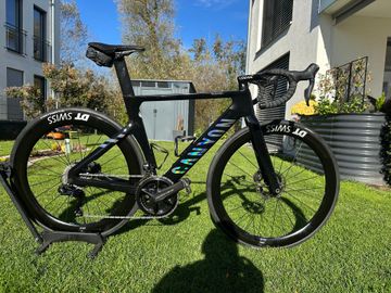 Used Canyon Aeroad CFR Cosmos 2023 2023 Road & Gravel, Black — image 3 of 5