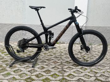 Used Trek Remedy 9.8 2022 2022 MTB