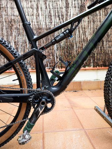 Used BMC Fourstroke LT TWO 2023 2023 Mountainbike, Green, 29 — image 3 of 8