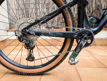 Used BMC Fourstroke LT TWO 2023 2023 Mountainbike, Green, 29 — image 2 of 8