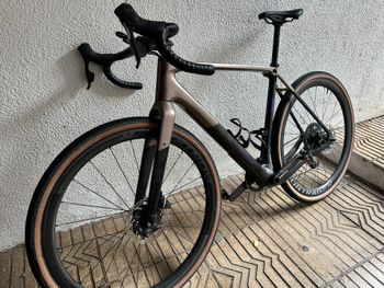 Used Trek SL 7 2025 Road & Gravel, Black — image 2 of 24