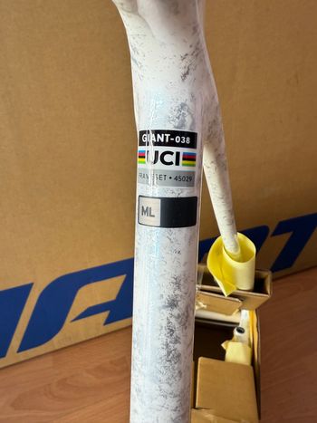 Used Giant TCR Advanced SL Frameset 2026 Road & Gravel, White — image 2 of 7
