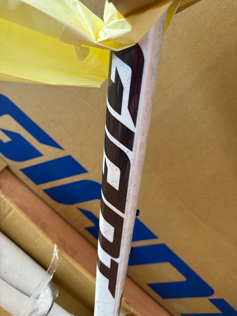 Used Giant TCR Advanced SL Frameset 2026 Road & Gravel, White — image 7 of 7