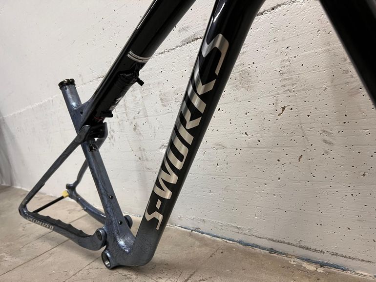 Used Specialized Epic Wc Frameset Frameset 2025 Mountainbike, Blue — image 7 of 11