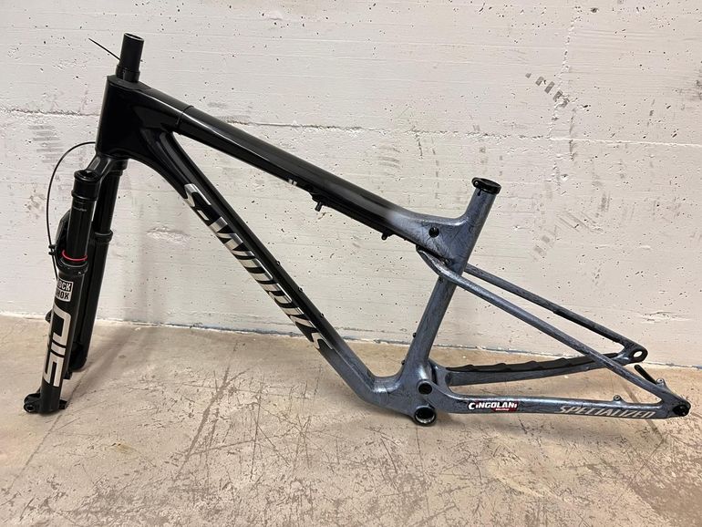 Used Specialized Epic Wc Frameset Frameset 2025 Mountainbike, Blue — image 8 of 11