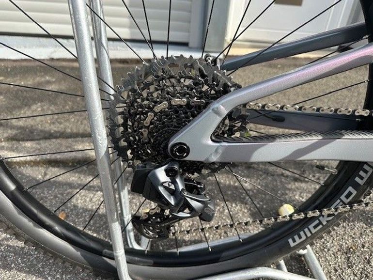 Used Scott Spark 920 TR 2024 2024 Mountainbike, Green, 29 — image 6 of 13