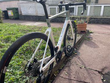 Used Focus PARALANE 8.8 2024 2024 Road & Gravel, Light Gray — image 5 of 11
