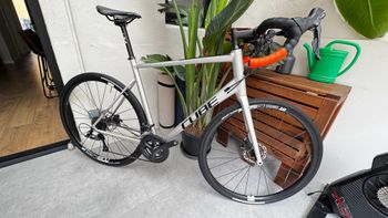 Used CUBE ATTAIN PRO 2023 2023 Road & Gravel