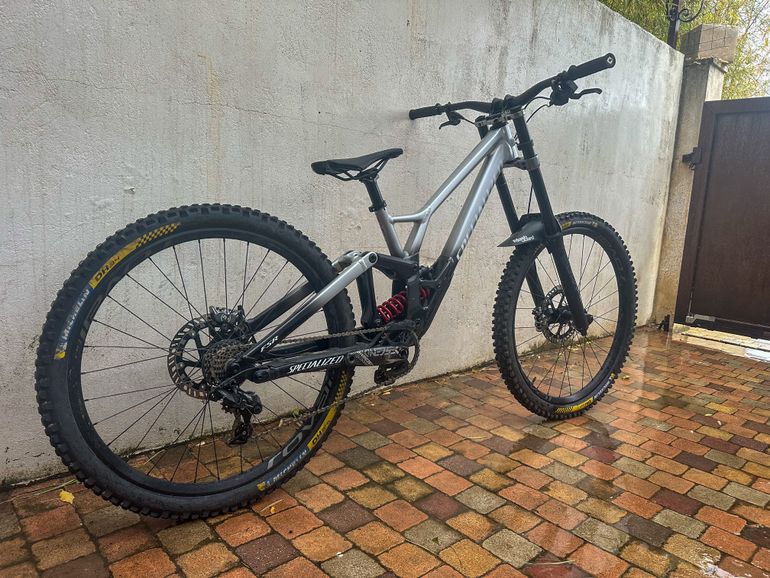 Used Specialized Demo Expert 2022 2022 Mountainbike, Black, 29, 27.5 — image 4 of 4