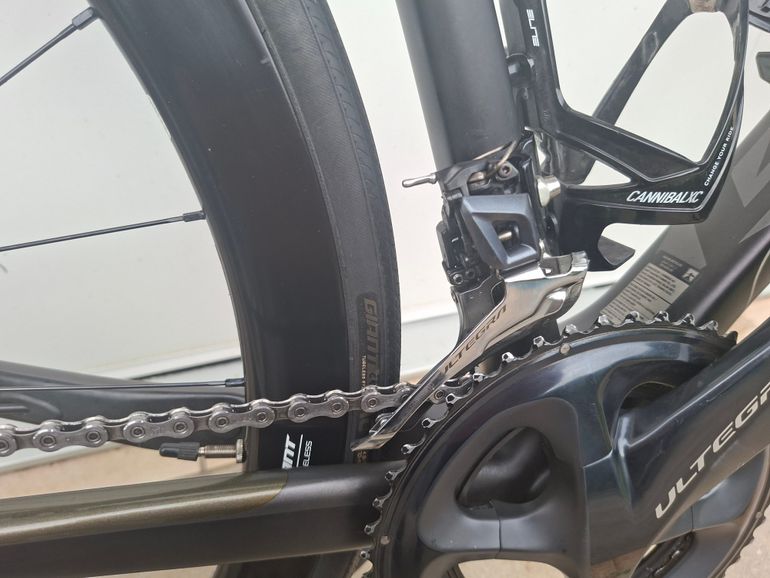 Used Giant Defy Advanced Pro 2 2021 Road & Gravel, Black — image 2 of 4