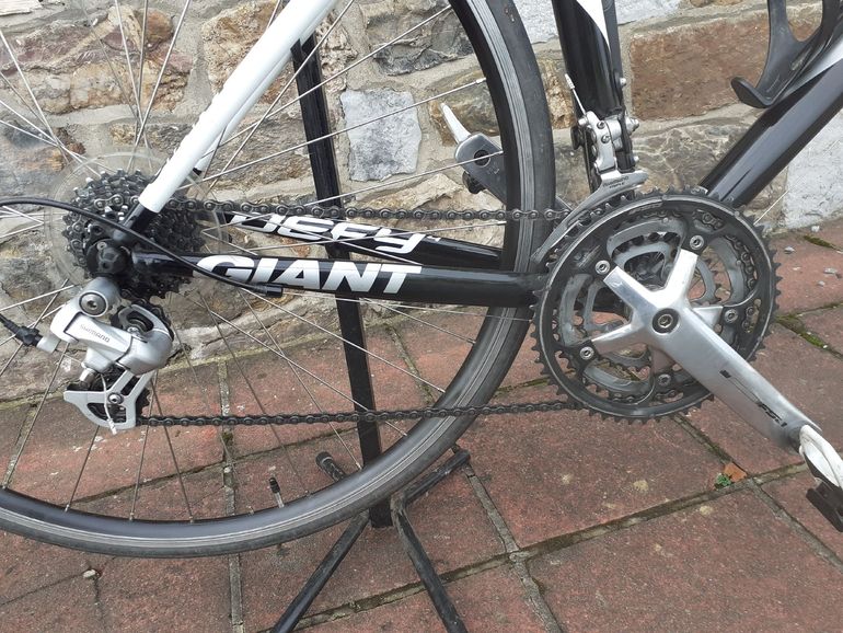 Used Giant Defy 3 2016 2016 Road & Gravel, Light Gray — image 4 of 14