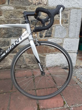 Used Giant Defy 3 2016 2016 Road & Gravel, Light Gray — image 3 of 14