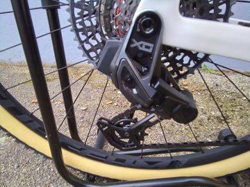 Used Berria Racing 2023 Mountainbike, Red — image 2 of 5