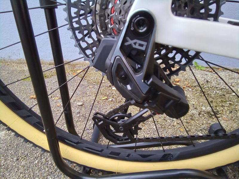 Used Berria Racing 2023 Mountainbike, Red — image 2 of 5