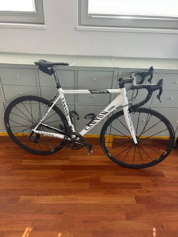 Used Canyon Ultimate CF Pro 2011 Road & Gravel, White — image 1 of 5