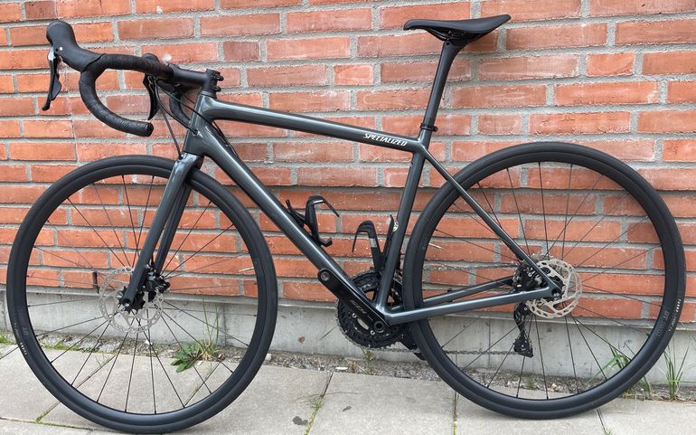 Used Specialized 105 Sport 2025 Road & Gravel, Black — image 2 of 5