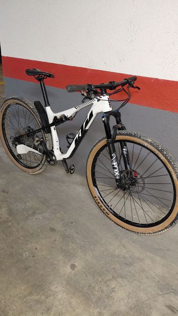 Used KTM SCARP ELITE 2023 2023 Mountainbike, White, 700 — image 3 of 4