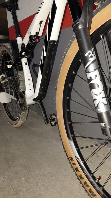 Used KTM SCARP ELITE 2023 2023 Mountainbike, White, 700 — image 1 of 4