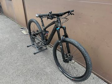 Used Trek Fuel Ex C 2019 Mountainbike, Black — image 4 of 4
