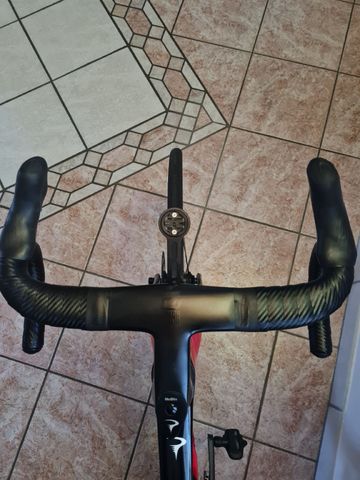Used Pinarello F9 2025 Road & Gravel, Red — image 5 of 9