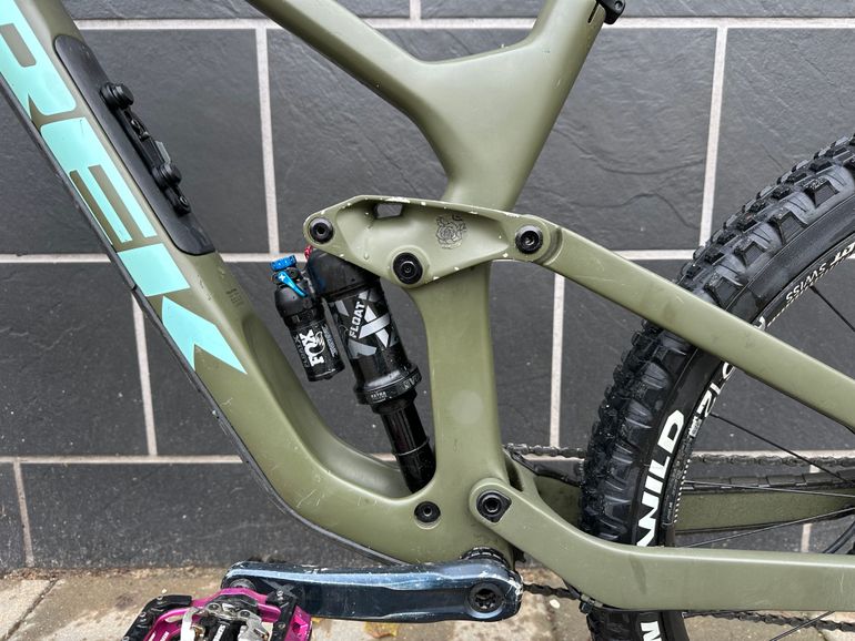 Used Trek Slash Shimano SLX 2022 Mountainbike, Green — image 8 of 13