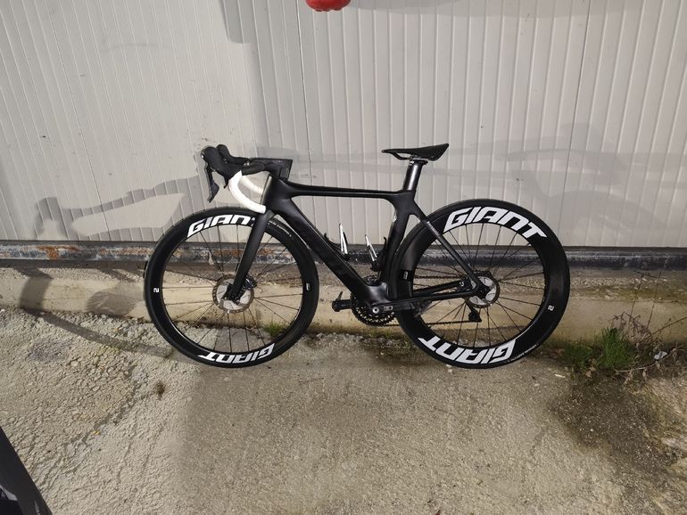 Used Giant Propel Advanced 1 Disc 2020 2020 Road & Gravel, Black — image 2 of 3