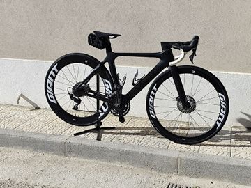 Used Giant Propel Advanced 1 Disc 2020 2020 Road & Gravel, Black — image 1 of 3
