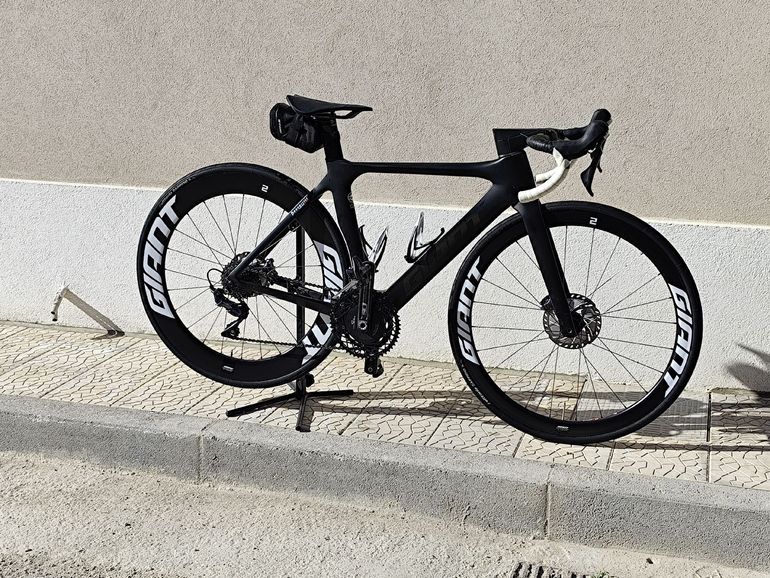 Used Giant Propel Advanced 1 Disc 2020 2020 Road & Gravel, Black — image 1 of 3