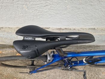 Used Giant TCR Advanced 1 2016 2016 Road & Gravel, Blue — image 9 of 12