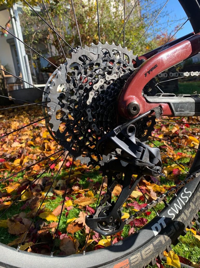 Used Propain Tyee CF 27.5 Start 2021 2021 Mountainbike, Red, 27.5 — image 2 of 19