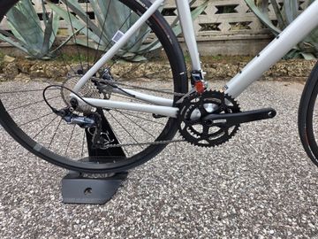 Cannondale CAAD13 Disc Ultegra 2024 2024 Road & Gravel usato, Grigio chiaro — immagine 6 di 6