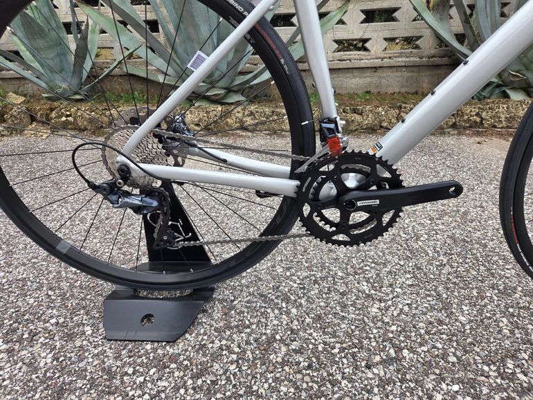 Cannondale CAAD13 Disc Ultegra 2024 2024 Road & Gravel usato, Grigio chiaro — immagine 6 di 6