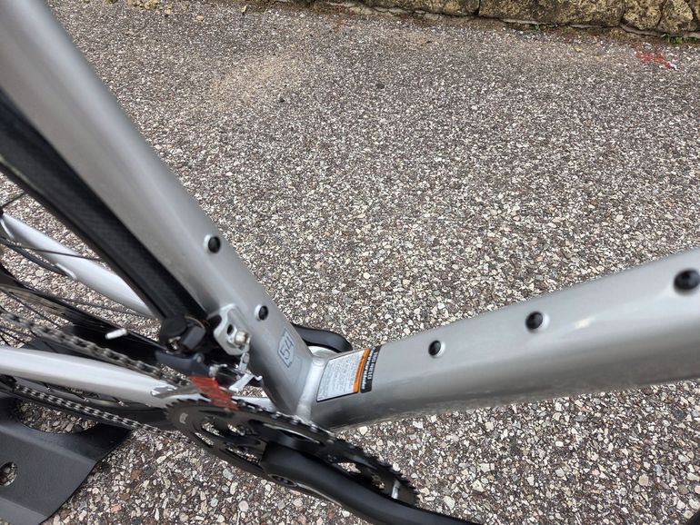 Cannondale CAAD13 Disc Ultegra 2024 2024 Road & Gravel usato, Grigio chiaro — immagine 5 di 6