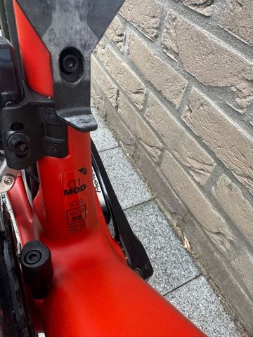 Used BMC Roadmachine 01 ONE P2P 2022 2022 Road & Gravel, Orange — image 6 of 11