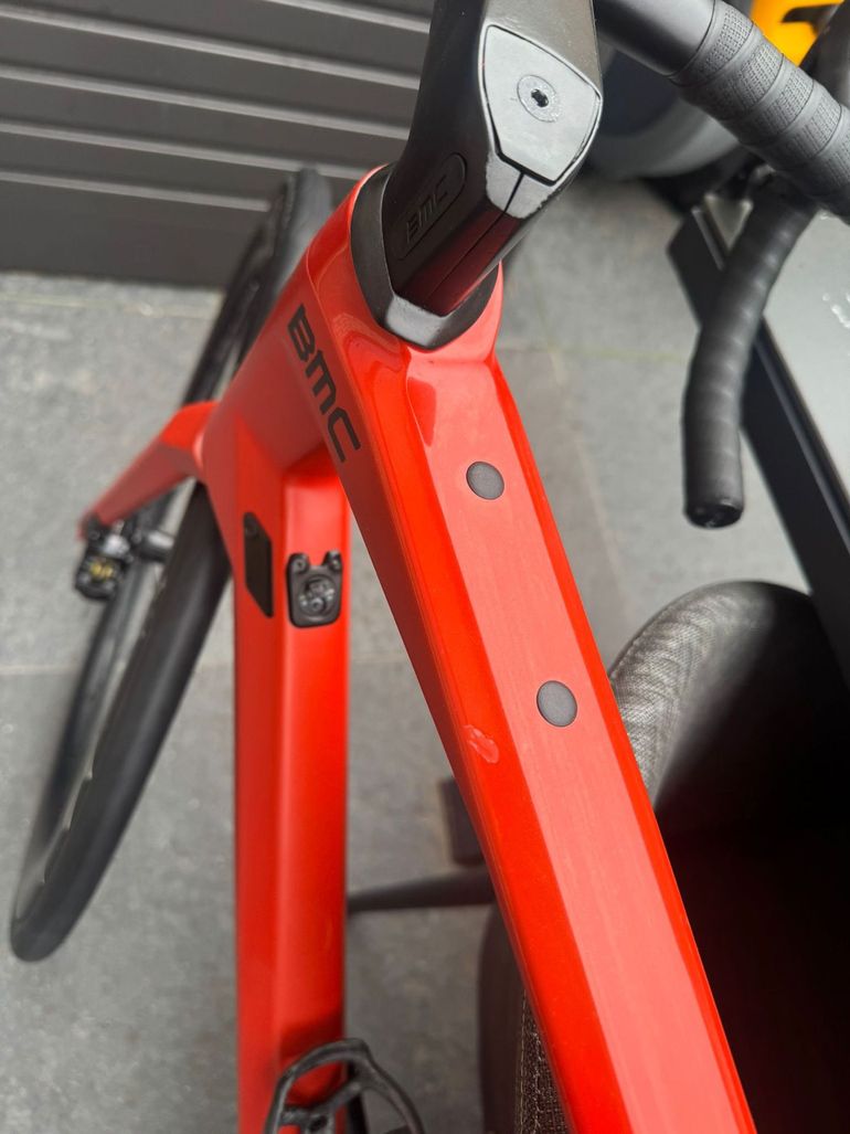 Used BMC Roadmachine 01 ONE P2P 2022 2022 Road & Gravel, Orange — image 5 of 11