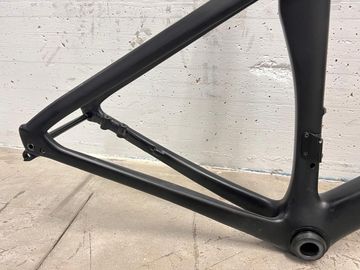 Used Specialized S-Works Venge 2020 Frameset 2020 Road & Gravel, Black — image 4 of 12