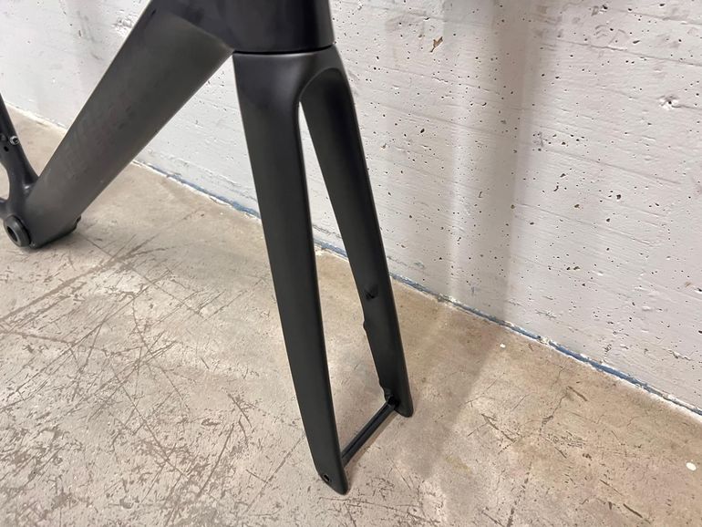 Used Specialized S-Works Venge 2020 Frameset 2020 Road & Gravel, Black — image 7 of 12
