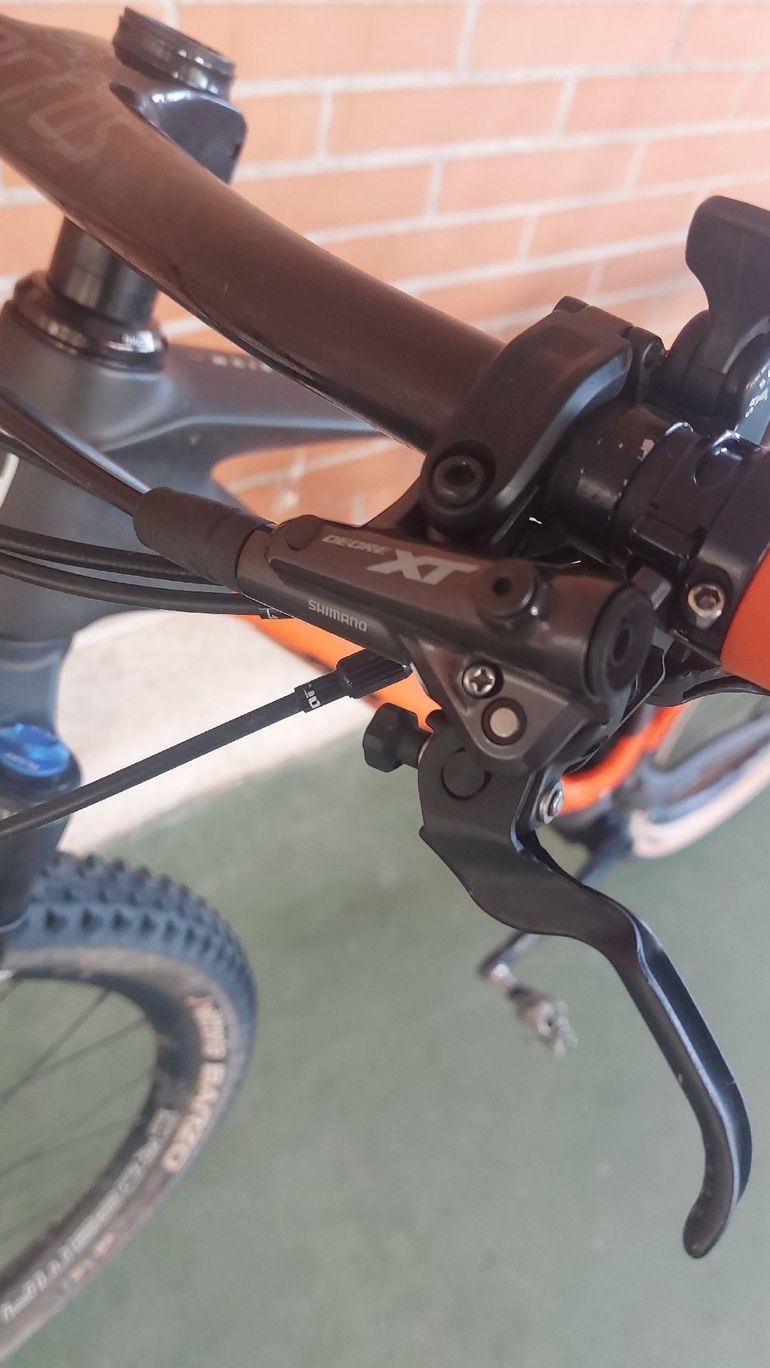 Used Mondraker F-PODIUM CARBON 2023 2023 Mountainbike, Orange, 29 — image 4 of 5
