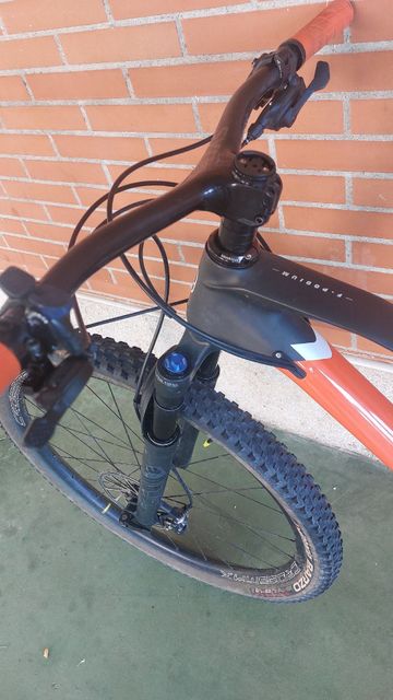 Used Mondraker F-PODIUM CARBON 2023 2023 Mountainbike, Orange, 29 — image 5 of 5