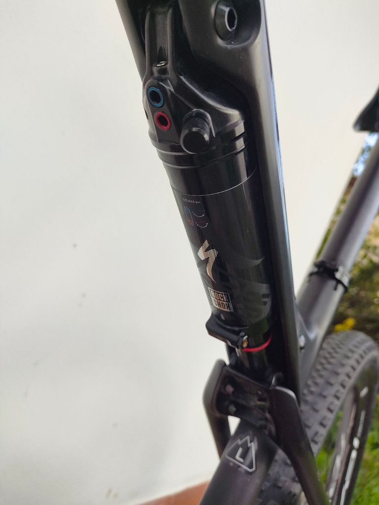 Used Specialized Epic World Cup Expert 2024 2024 Mountainbike, Black, 29 — image 7 of 9