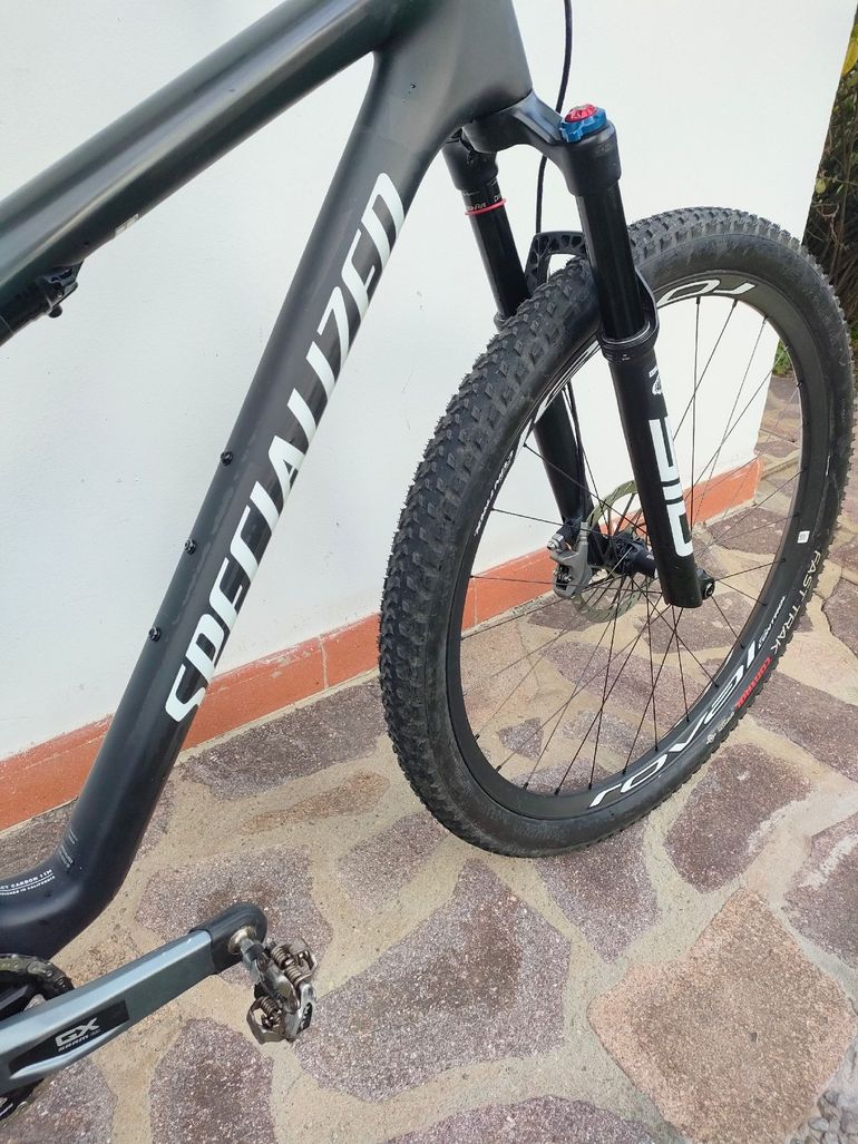Used Specialized Epic World Cup Expert 2024 2024 Mountainbike, Black, 29 — image 4 of 9