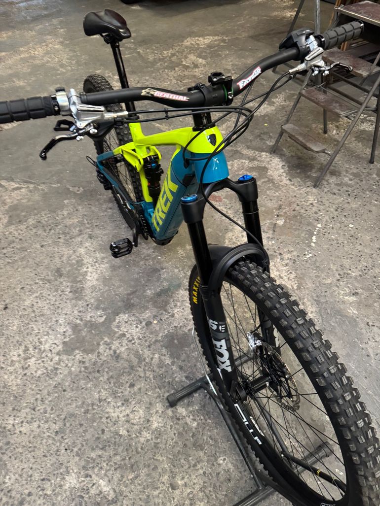 Used Trek Rail 7 2020 2020 Mountainbike, Green, 29 — image 5 of 5