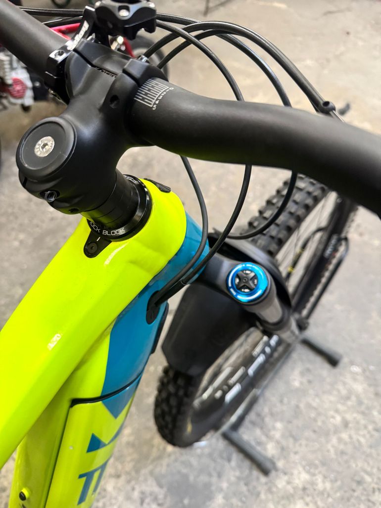 Used Trek Rail 7 2020 2020 Mountainbike, Green, 29 — image 4 of 5