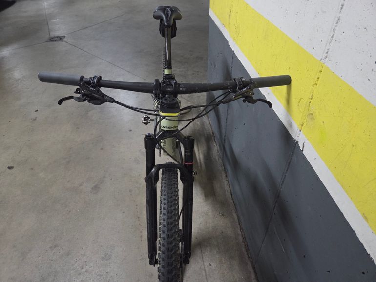 Used Orbea M30 2022 Mountainbike, Green — image 7 of 11