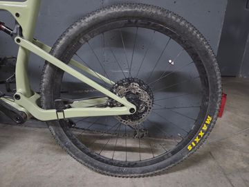 Used Orbea M30 2022 Mountainbike, Green — image 4 of 11